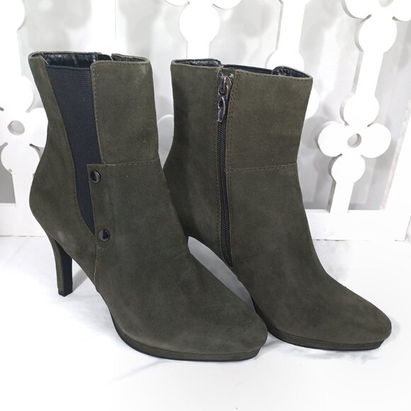 TAHARI GAVIN Leather Suede Ankle Heel Boots 7 1/2 M - Picture 2 of 5